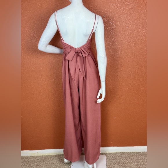 Jun & Ivy Elegant Pink Jumpsuit Size LARGE. E38 - Picture 13 of 14